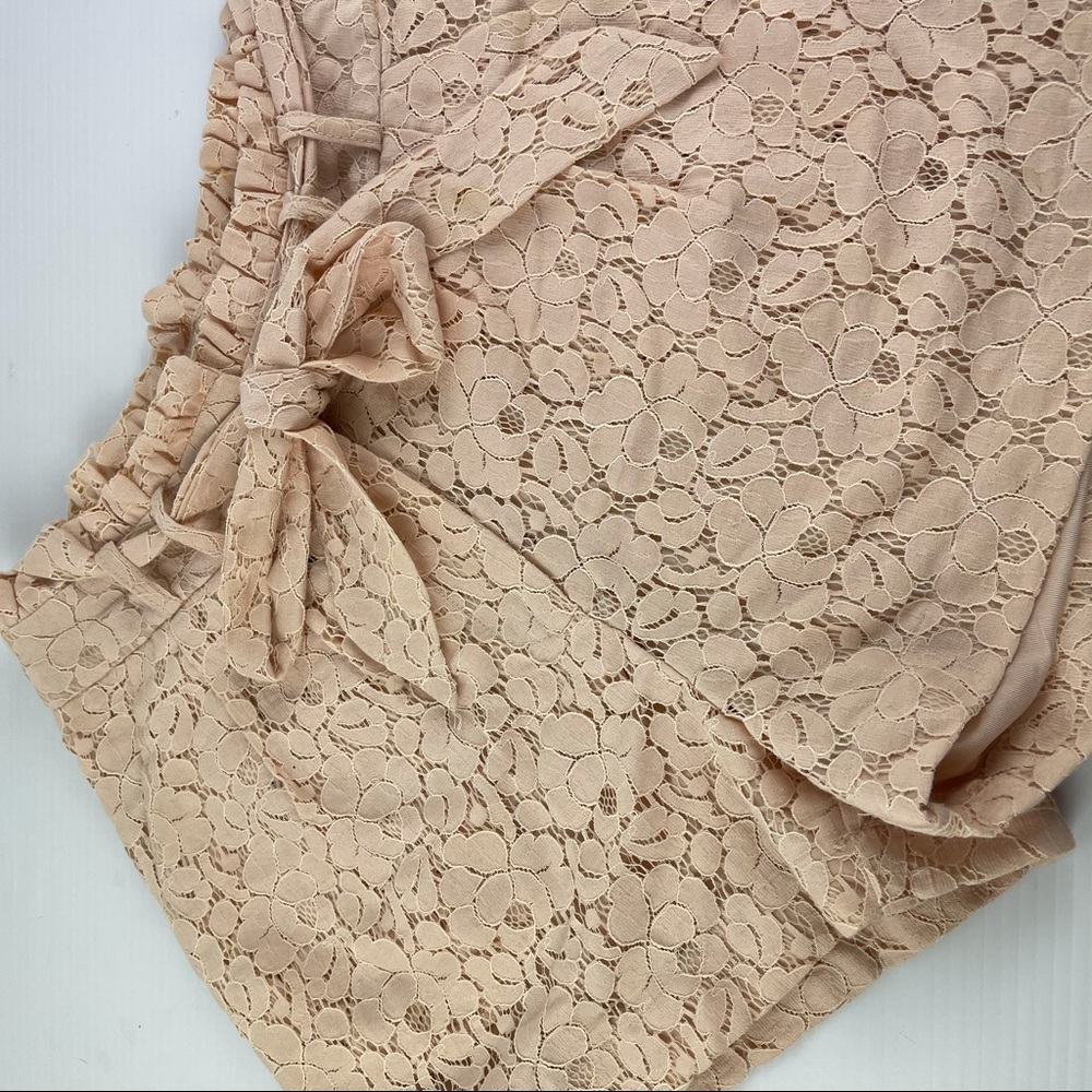 H&M Size 8 Lace Apricot Pocket Shorts with Tie - Picture 12 of 12